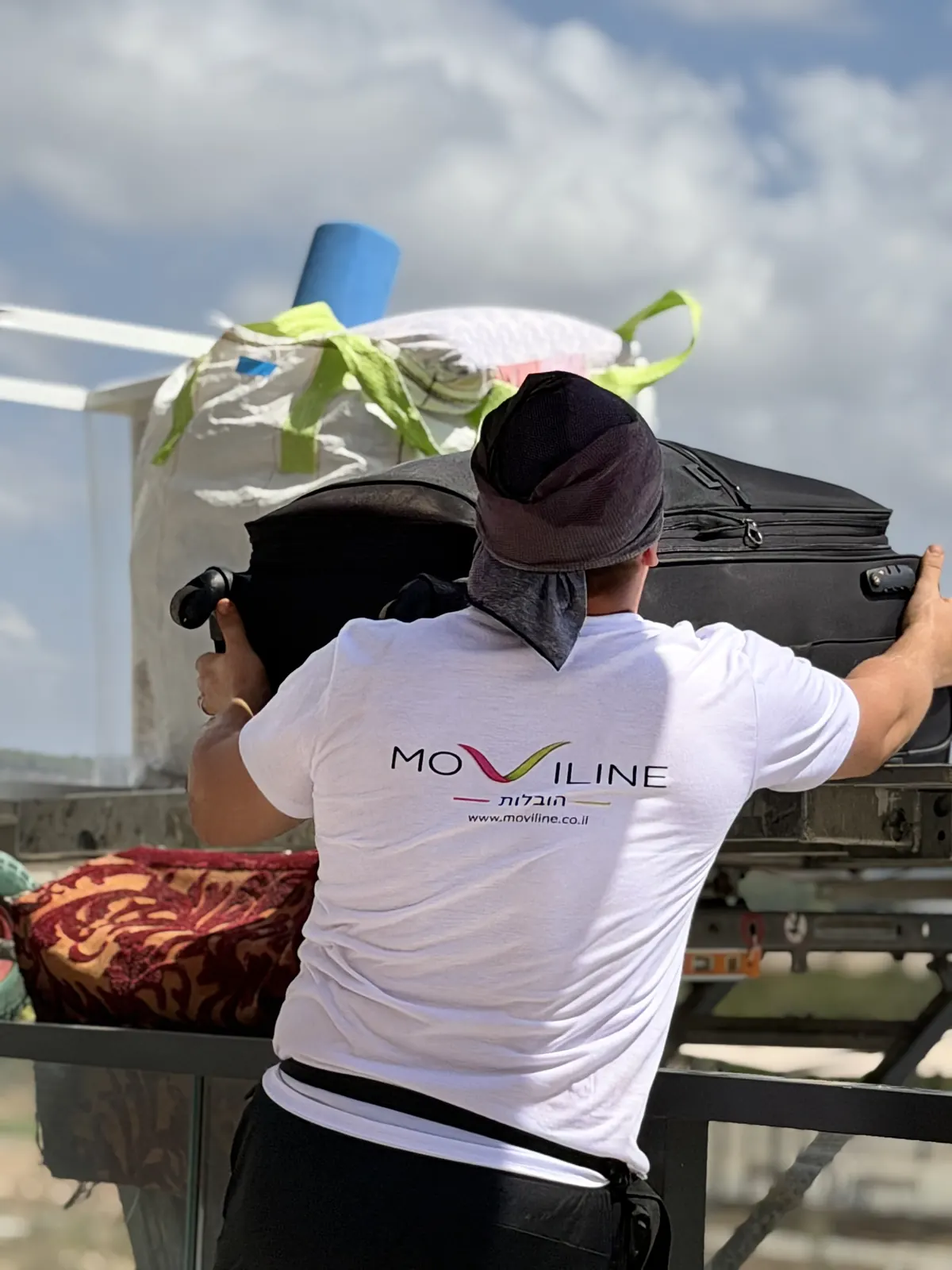 Moviline work — careful transport